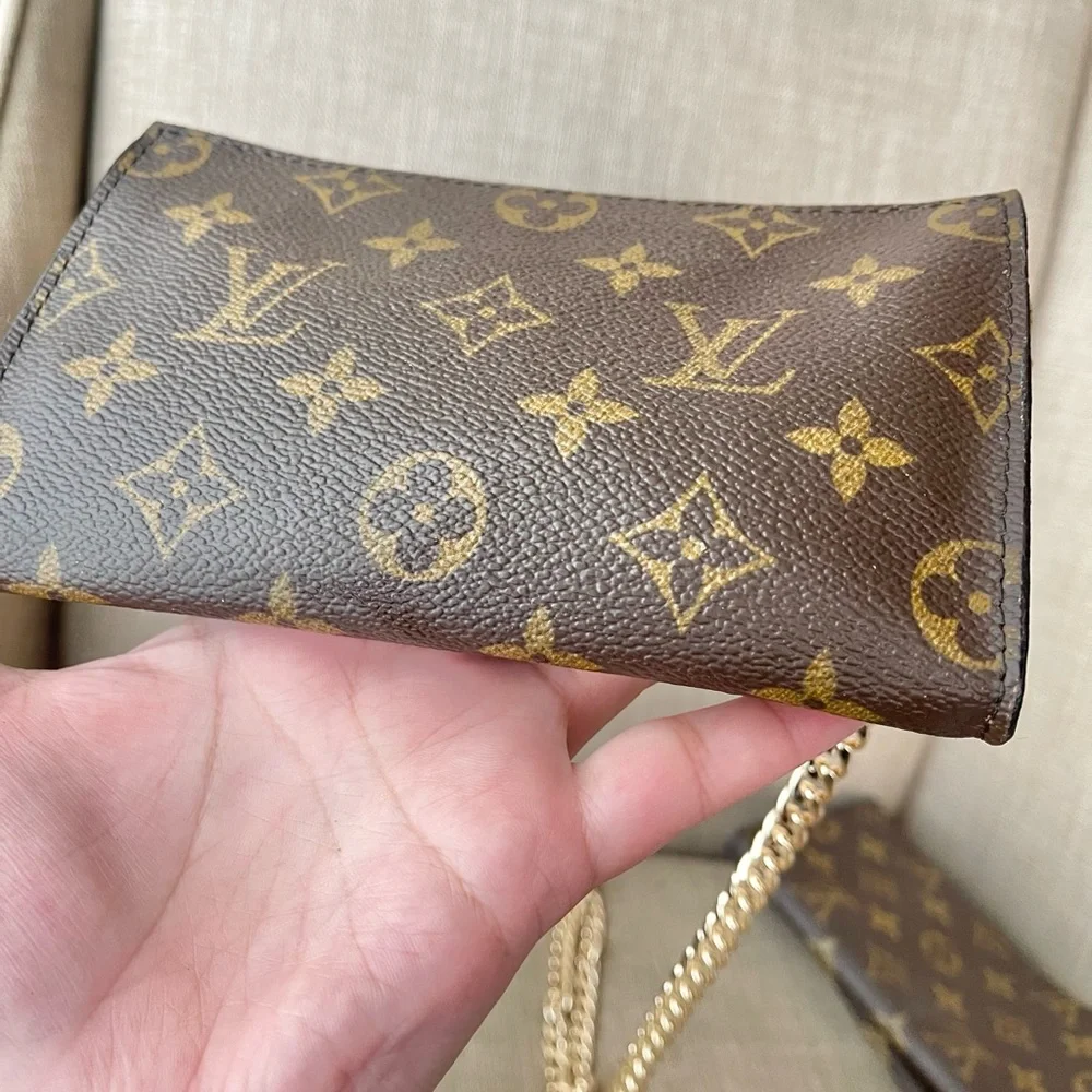 Authentic Louis Vuitton monogram vintage wristlet pouch AR0997 (Q007) - Picture 4 of 12